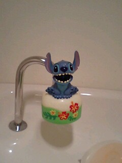 スティッチのトイレ用蛇口ホルダー バタバタママのガチャガチャ生活