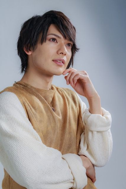 舞台化される人気ファンタジー漫画 クジラの子らは砂上に歌う スオウ役を演じる崎山つばさインタビュー 観劇予報