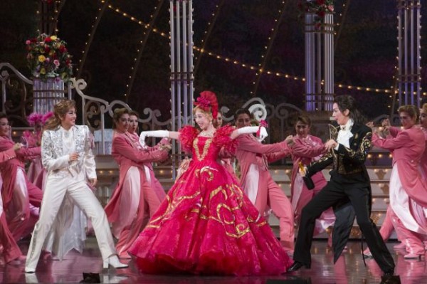 北翔海莉の魅力が輝く宝塚星組公演『こうもり…こうもり博士の