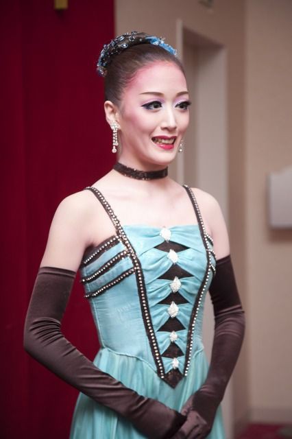 宝塚ならではの王朝絵巻と華やかなレビューで綴る花組公演『新