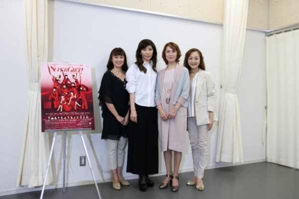 二組の元宝塚トップコンビが抱負を語る Super Gift 取材会 公開稽古レポート 宝塚ジャーナル