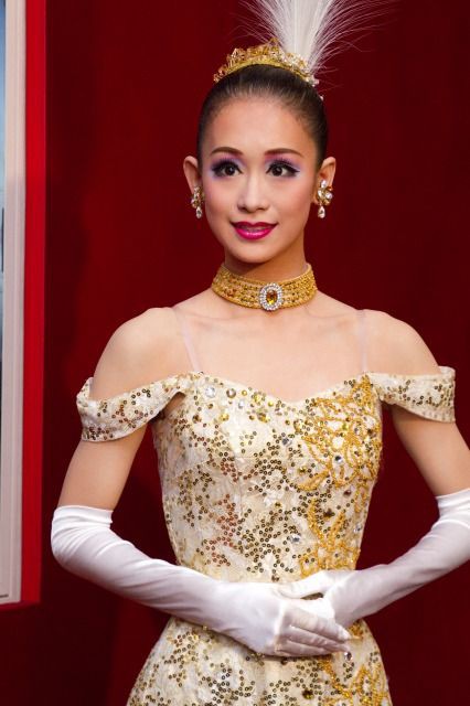 月組 宝塚大劇場公演 Musical 舞音-MANON-～アベ・プレヴォ「マノ… 月組公演 『舞音-MANON-』『GOLDEN JAZZ』 | 宝塚歌劇公式
