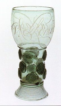 アンティークの名品 ドイツの「レーマー杯」 : グラスリッツェンの輝き