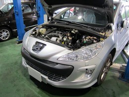 エアコンが効かない その原因は プジョー３０８ｓｗ ユーロファクトリー通信