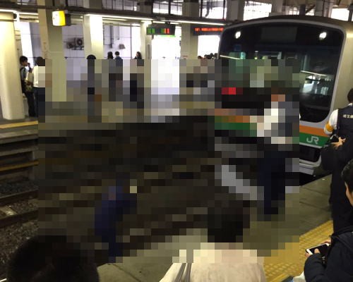 上尾駅で女子中学生が友達の目の前で飛び込み自殺 その現場をツイッター民が撮影
