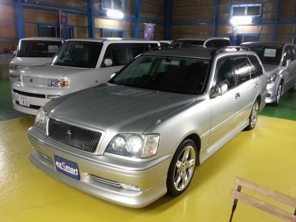 エアロ付き 後期型クラウンエステートが入荷 エクスマート 倉庫から全国へ販売 コミコミ５０万円までで買う お得な中古車