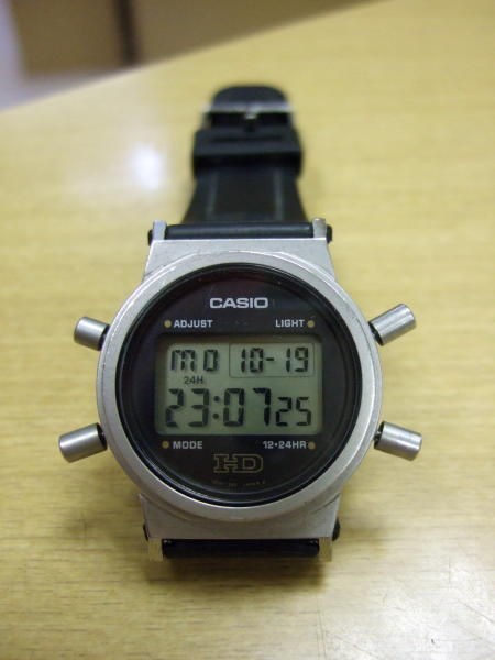 時計 1984's CASIO DW-1200 ☆腕時計☆昔のカシオDW-1200デジタル時計です。 : 遊んだ記録帳