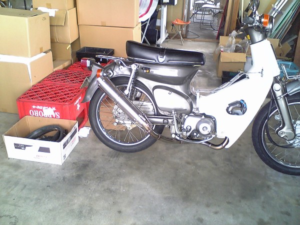 Brd Type Z1156マフラー装着 カブ ピース