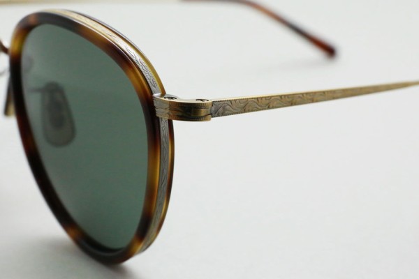 OLIVER PEOPLES (オリバーピプルズ) 偏光レンズ搭載サングラス 