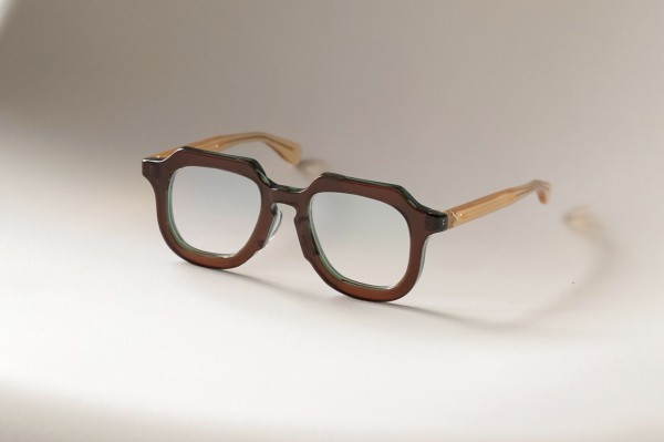 フィルトン　ガーゴイル フレンチヴィンテージのDNA。」 —— 伝統を引き継ぎながら、新たな解釈