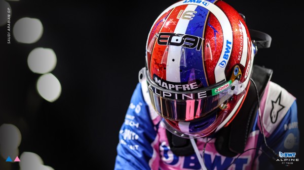 エステバン・オコン 2022年F1ヘルメット写真 : F1通信jp