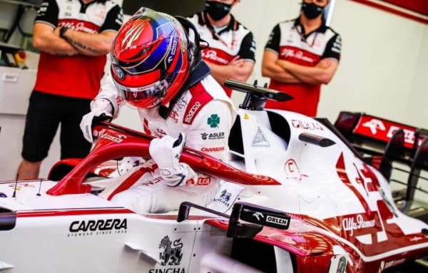 キミ・ライコネン 2021年F1ヘルメット写真 : F1通信jp