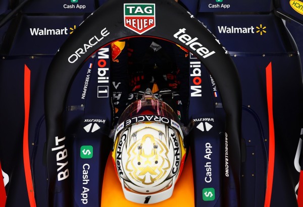 マックス・フェルスタッペン 2022年F1ヘルメット写真 : F1通信jp マックス・フェルスタッペン 2022年F1ヘルメット写真 : F1通信jp