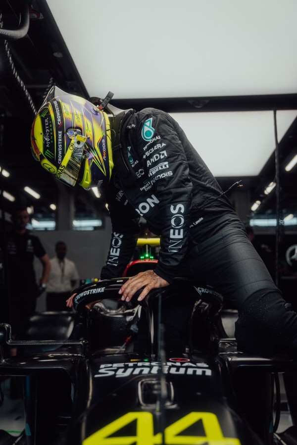 ルイス・ハミルトン 2023年F1ヘルメット写真 : F1通信jp ルイス・ハミルトン 2023年F1ヘルメット写真 : F1通信jp