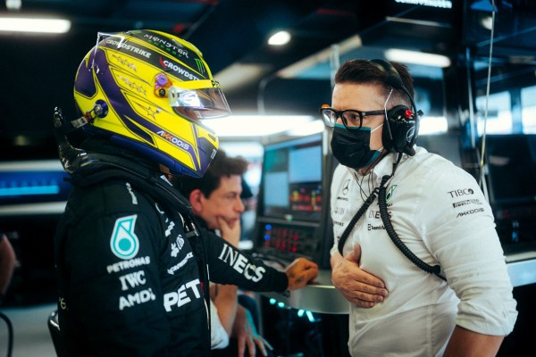 F1 ルイスハミルトン選手 2022 1/2 ヘルメット ルイス・ハミルトン 2022年F1ヘルメット写真 : F1通信jp
