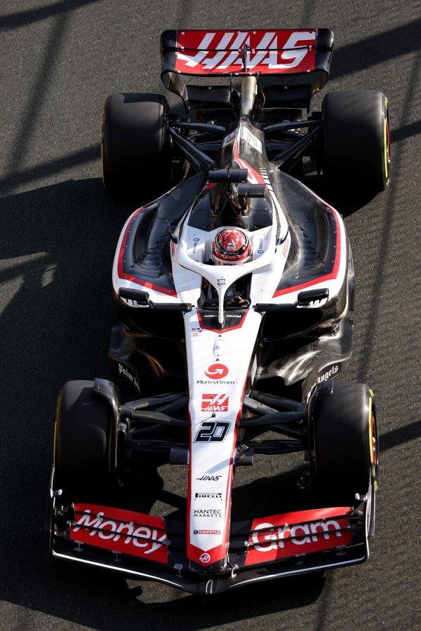 ケビン・マグヌッセン 2023年F1ヘルメット写真 : F1通信jp