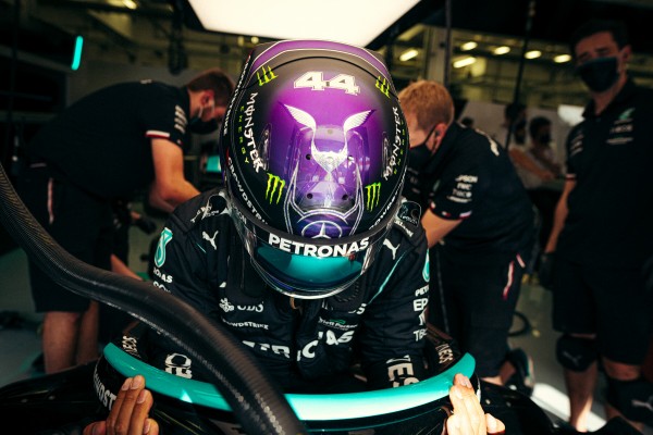 ルイス・ハミルトン 2021年F1ヘルメット写真 : F1通信jp