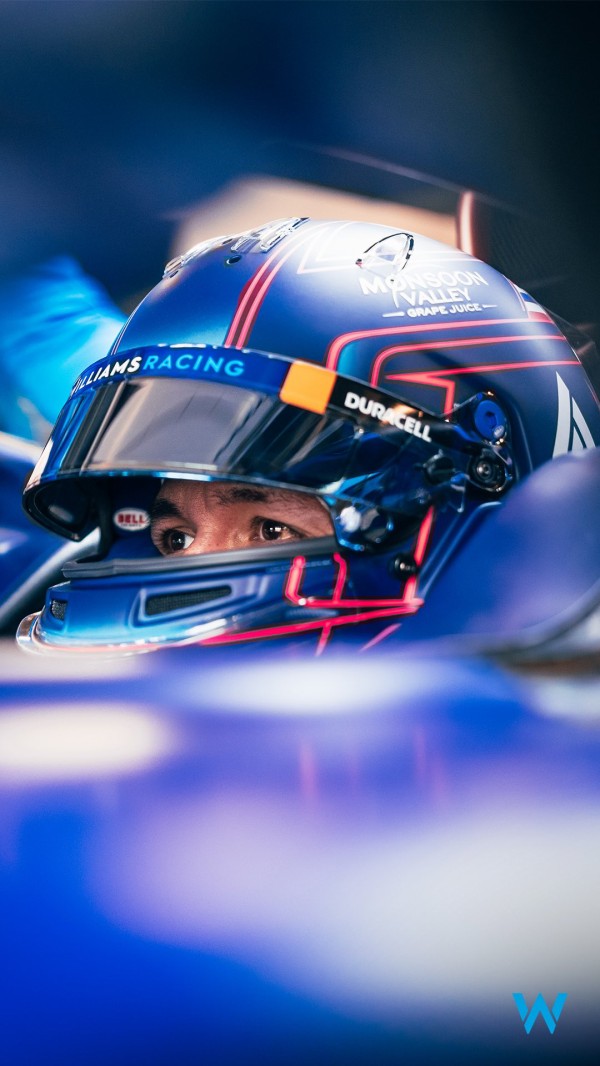 アレックス・アルボン 2023年F1ヘルメット写真 : F1通信jp アレックス・アルボン 2023年F1ヘルメット写真 : F1通信jp