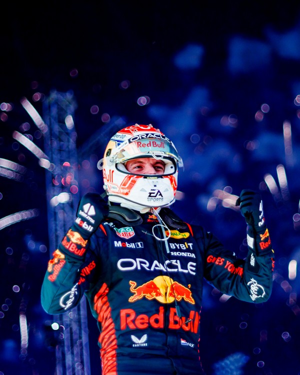 マックス・フェルスタッペン 2023年F1ヘルメット写真 : F1通信jp