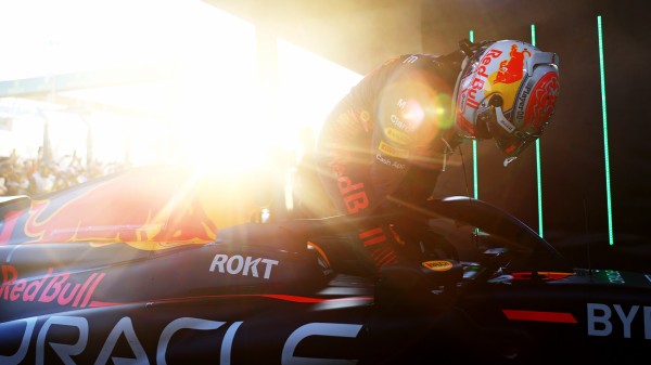 マックス・フェルスタッペン 2023年F1ヘルメット写真 : F1通信jp