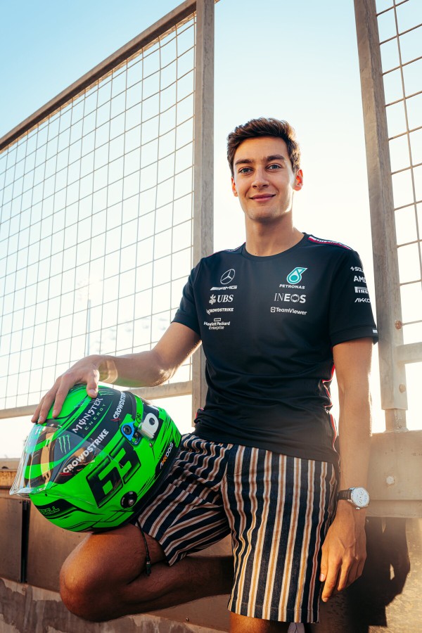 ジョージ・ラッセル 2023年F1ヘルメット写真 : F1通信jp ジョージ・ラッセル 2023年F1ヘルメット写真 : F1通信jp