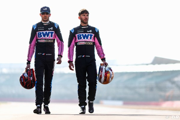 エステバン・オコン 2023年F1ヘルメット写真 : F1通信jp