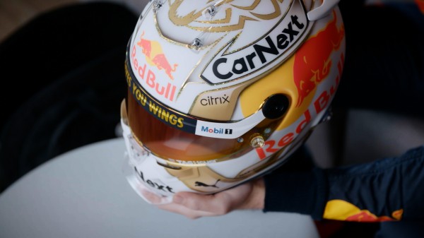 マックス・フェルスタッペン 2022年F1ヘルメット写真 : F1通信jp マックス・フェルスタッペン 2022年F1ヘルメット写真 : F1通信jp