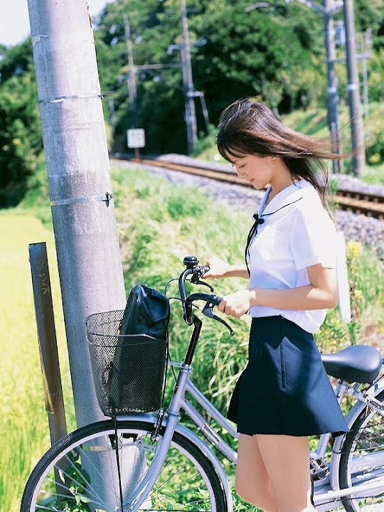 少女 麦わら帽子 自転車 駅 列車 kikuhiro 画像