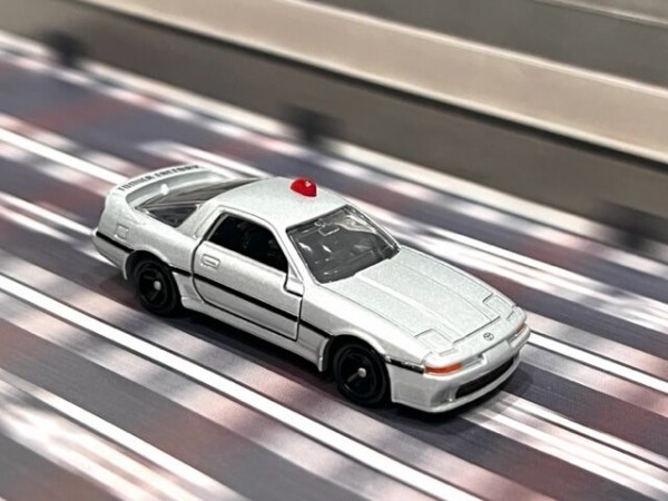 トミカ　組み立て工場 トヨタスープラ覆面パトロールカー仕様５台 ミニカーショップ ケンボックス トミカ 組み立て工場トヨタ