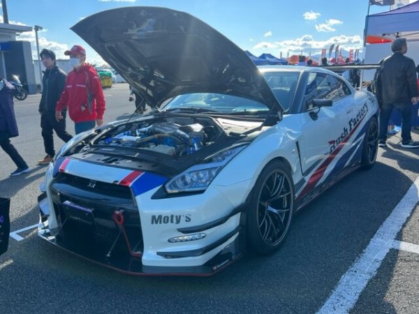 ニスモフェスティバル 2024 パドックエリア その3 : FAIRLADY Z fan
