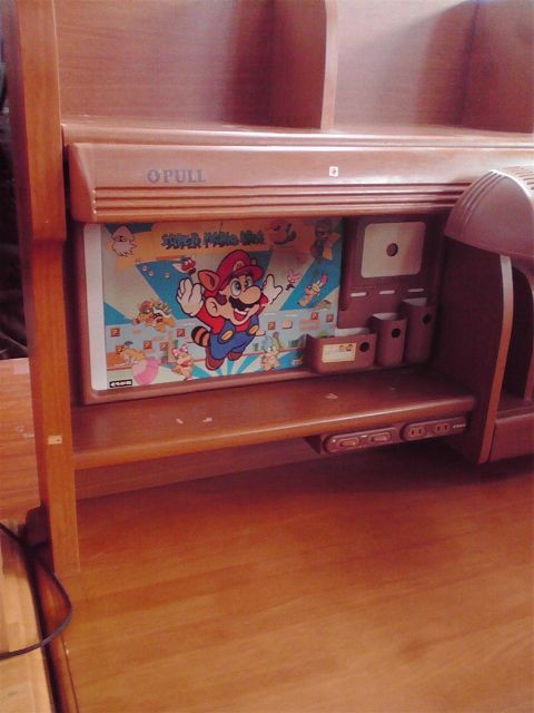 スーパーマリオ３ の学習机が現存していた ファミコンのネタ ミラー