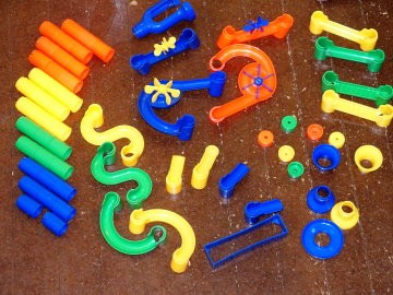 １００ 均のブロックタワーボール 家庭と仕事と自由の狭間