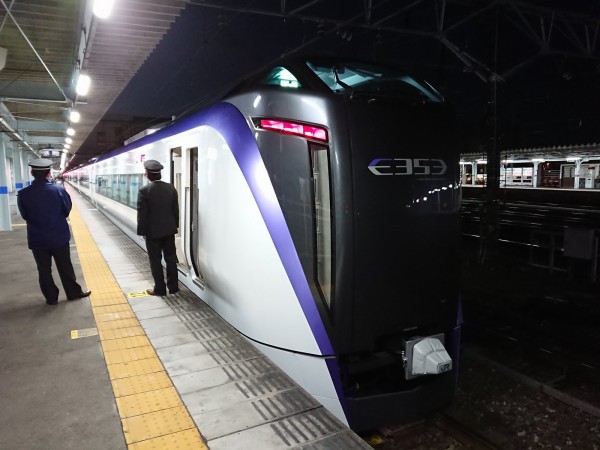 デビュー初日のe353系とe351系 新旧スーパーあずさ乗り比べの旅 なんとなく旅ブログ