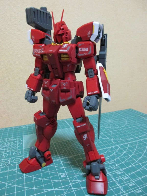 MG ガンダムアメイジングレッドウォーリア製作（キットの完成レビュー
