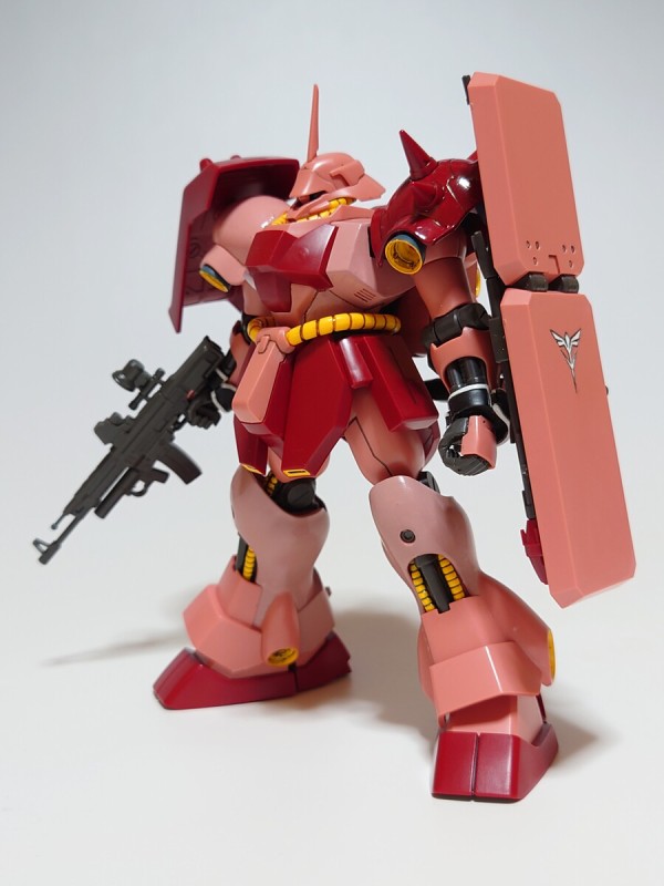 ガンプラ HGUC ギラ・ドーガ(フル・フロンタル専用機)製作（キットの