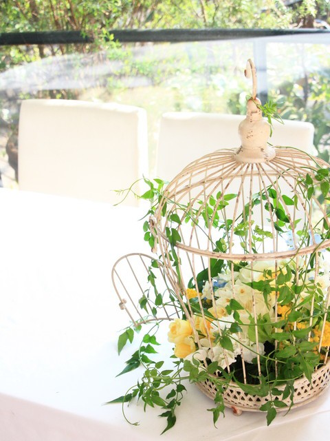 アンティーク調の鳥かごにアレンジ エバーグリーン 花日記