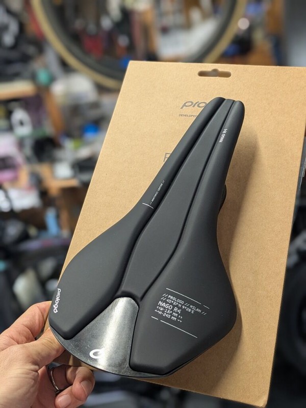 新導入】Prologo NAGO R4 NACK カーボンレールサドル : えふえふ
