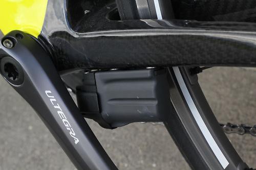 Di2の歴史 外装仕様の前期型の11速Di2 : えふえふぶろぐ