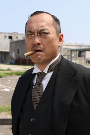 負けて,勝つ～戦後を創った男・吉田茂～ DVD-BOX〈5枚組〉 Amazon.co.jp: 負けて、勝つ~戦後を創った男・吉田茂 オリジナル