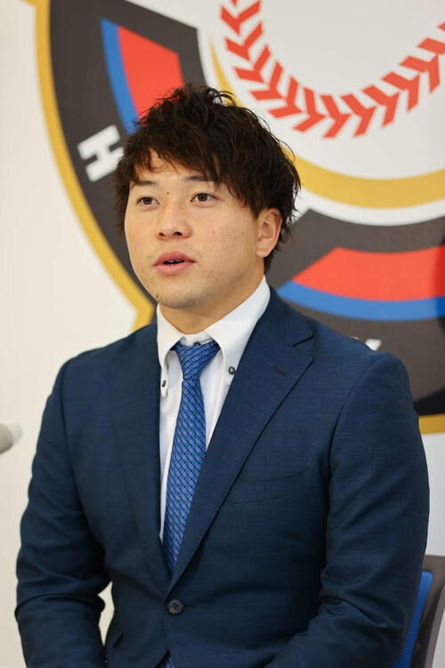 日ハム生田目 80万円減の年俸920万円でサイン そろそろ結果を出さないと ファイターズ王国 日ハムまとめブログ
