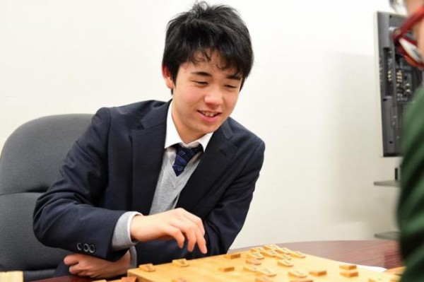 藤井聡太1人と全なんj民で将棋の試合したらどっちが勝つんや ポリー速報