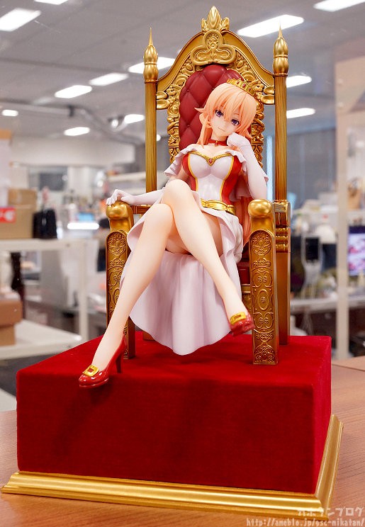 食戟のソーマ グッスマ 薙切えりな フィギュア デコマスレビュー公開 明日予約開始で玉座 透明で作られた男の手が付属 Figure News