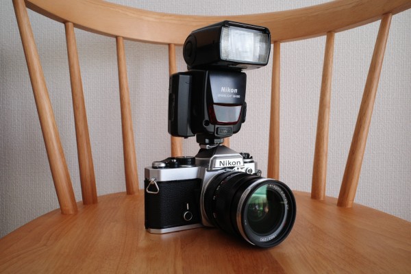 【ジャンク】フィルムカメラ各種　ストロボなど付 まとめ売り】ジャンク品 フィルムカメラ、ストロボ、三脚