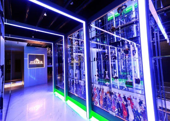 ホストクラブ ピラミッド の体験入店料 15 000円 大阪ミナミホストクラブ 1万 2万円の体験入店料がもらえる求人情報