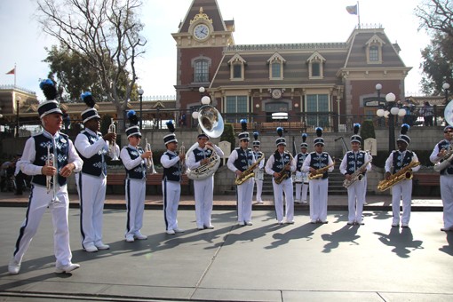 Dlr60th Swマラソン16その34 ディズニーランドバンドの60周年パークスメドレーは最高 続 空飛ぶ絨毯日誌