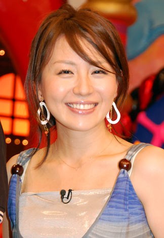 テレ東 巨乳アナ 大橋未歩 胸の谷間を見せつける 旬の芸能トピックス
