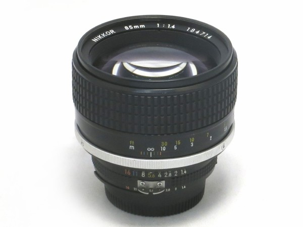 ニコン Ai-S Nikkor 85mm F1.4 : オールドレンズのフォトベルゼ