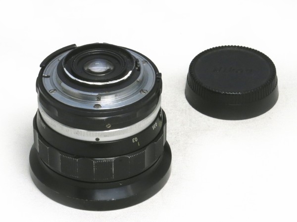 ニコン Auto Nikkor-UD 20mm F3.5 （Ai改） : オールドレンズのフォト