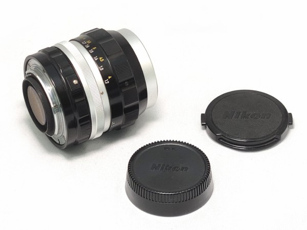 ニコン Auto Nikkor 105mm F2.5 （前期型） : オールドレンズのフォト