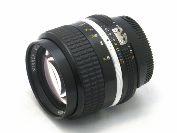 ニコン Ai-S Nikkor 85mm F2 : オールドレンズのフォトベルゼ